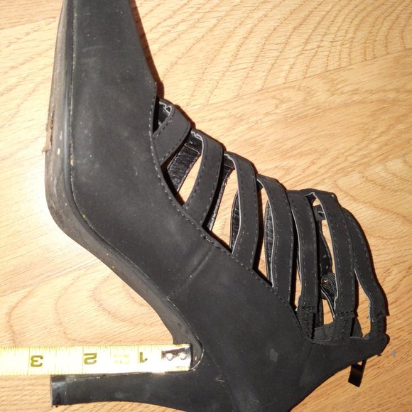 TOP Moda Black cage faux suede heels - Picture 11 of 11